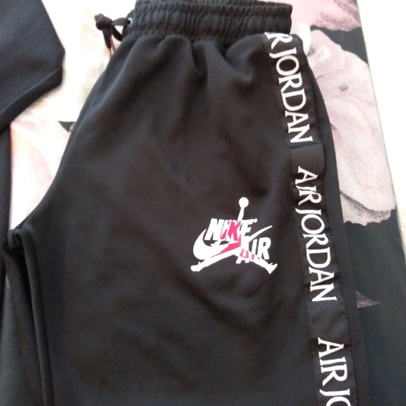 Air Jordan Track Suit - Picture 2 of 6